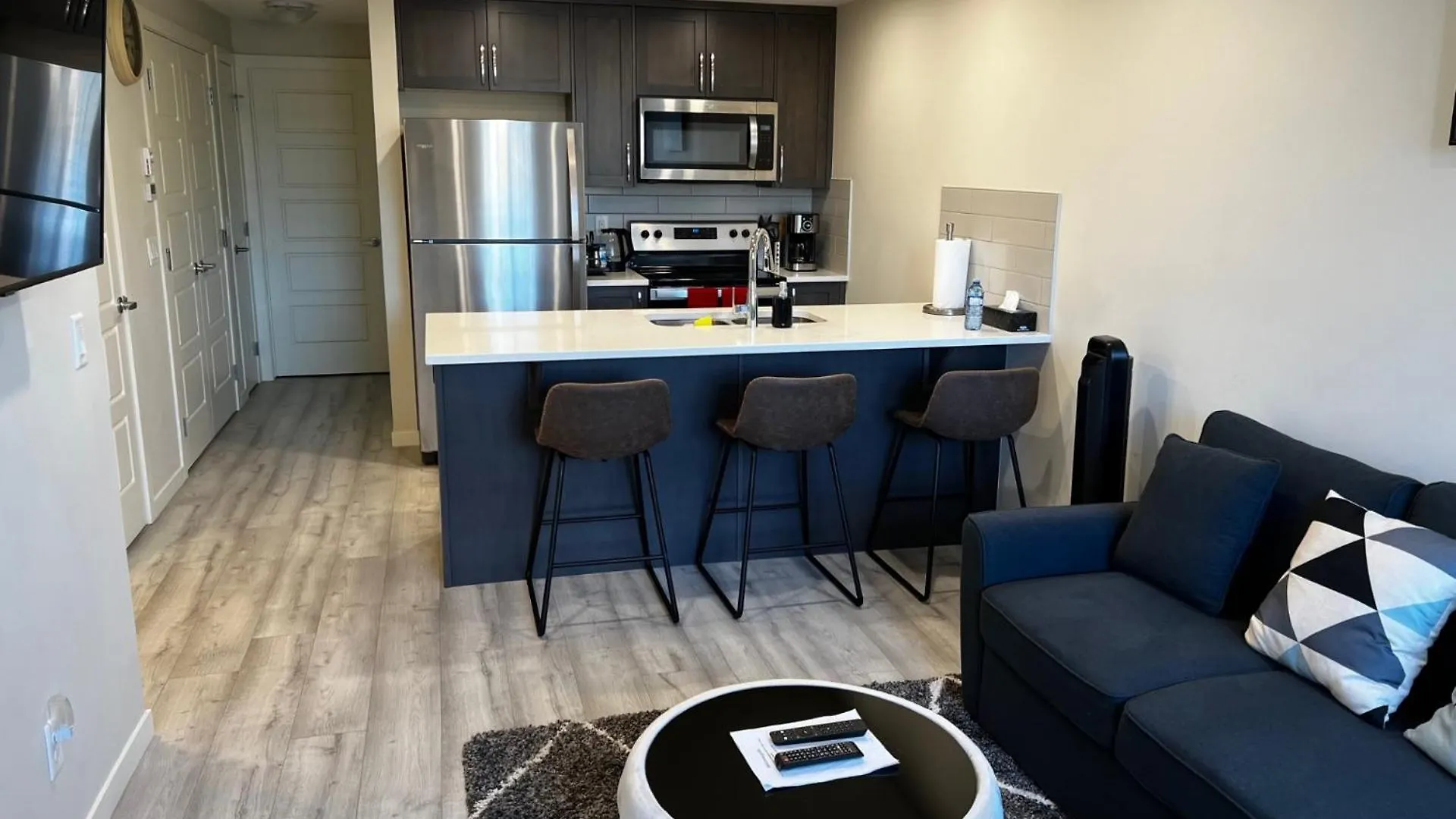 The Waterfront Cozy 1 Bd Suite In Rockland Park, Tuscany Nw 卡加利